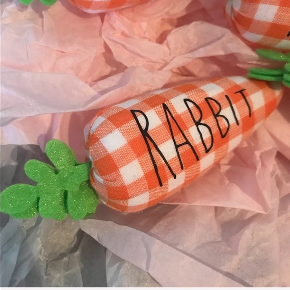 Easter Decor 🐣 🥕 - Picture 4 of 6